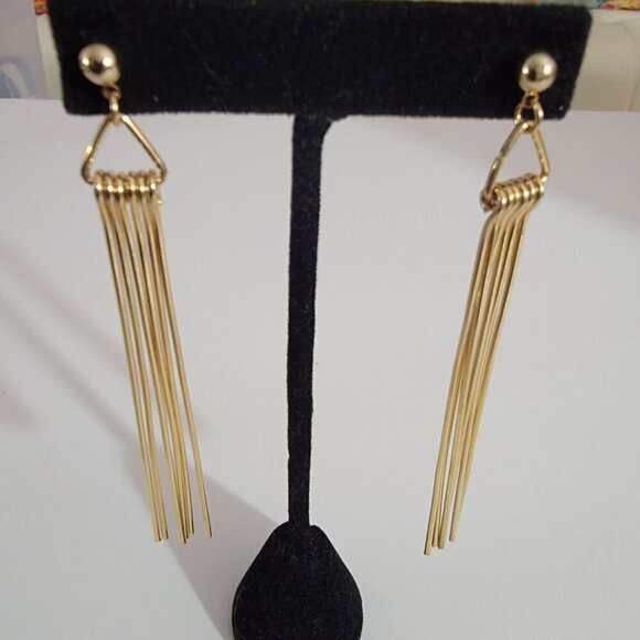 ❤️Long Metal Tassel Gold Tone Pierced Earrings NWT Retail $24 ❤️ - Picture 7 of 12